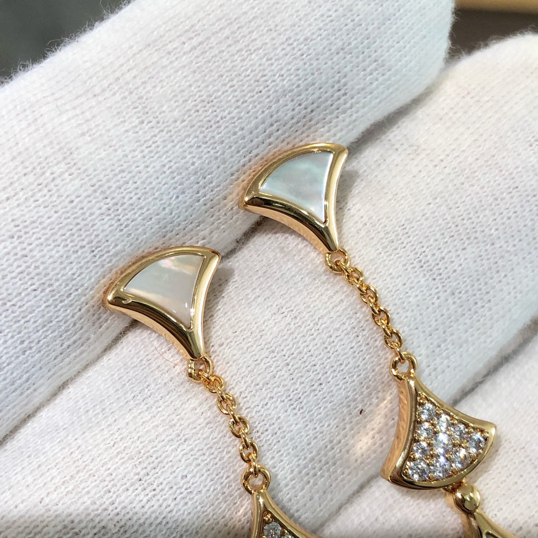 [Windsor Jewelry]DREAM EARRINGS 3 MOTIFS DIAMOND MOP PINK GOLD