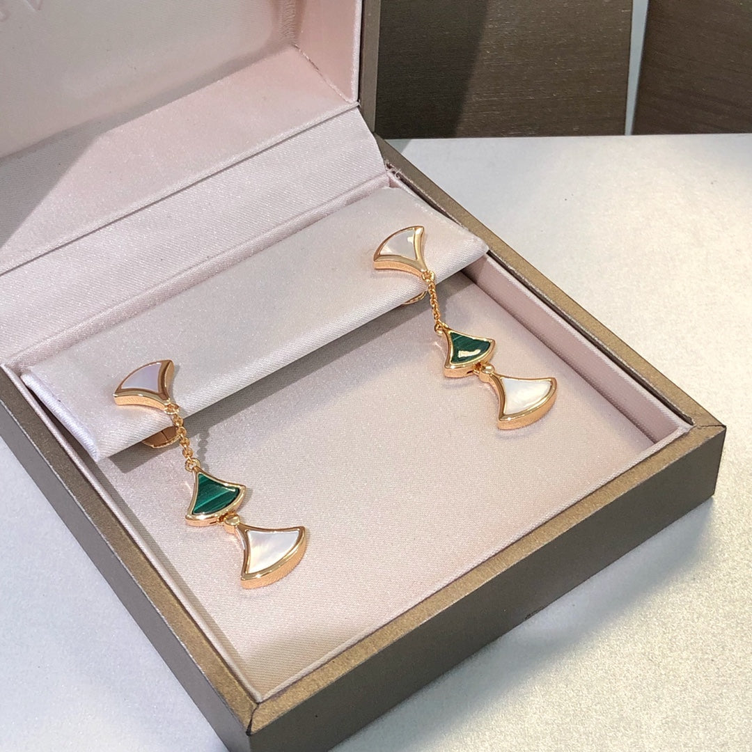 [Windsor Jewelry]DREAM EARRINGS 3 MOTIFS MALACHITE MOP PINK GOLD