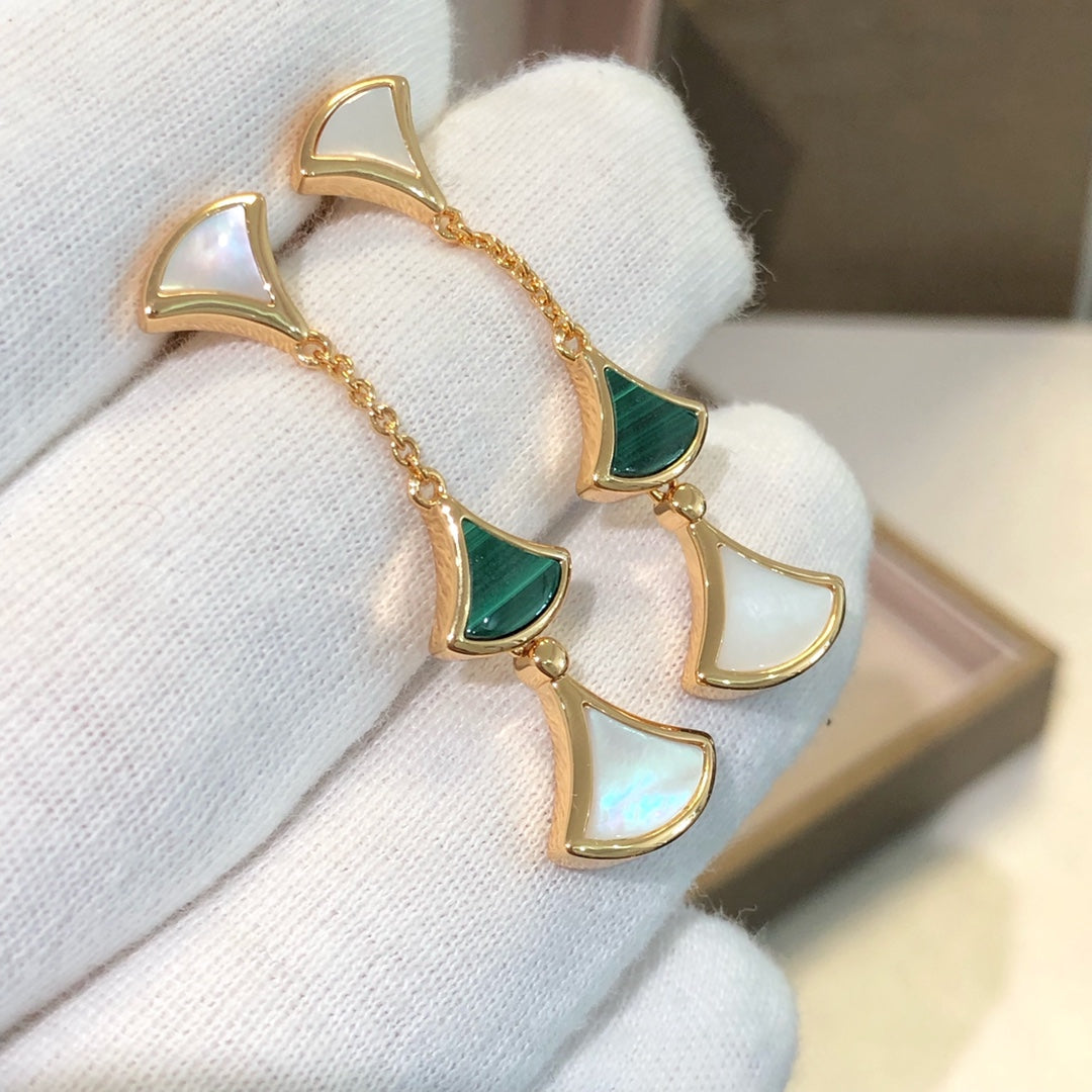 [Windsor Jewelry]DREAM EARRINGS 3 MOTIFS MALACHITE MOP PINK GOLD
