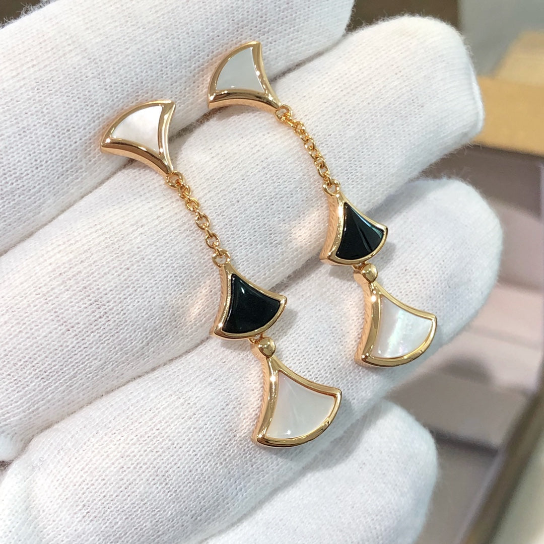 [Windsor Jewelry]DREAM EARRINGS 3 MOTIFS ONYX MOP PINK GOLD