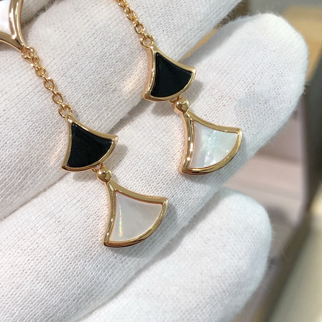 [Windsor Jewelry]DREAM EARRINGS 3 MOTIFS ONYX MOP PINK GOLD