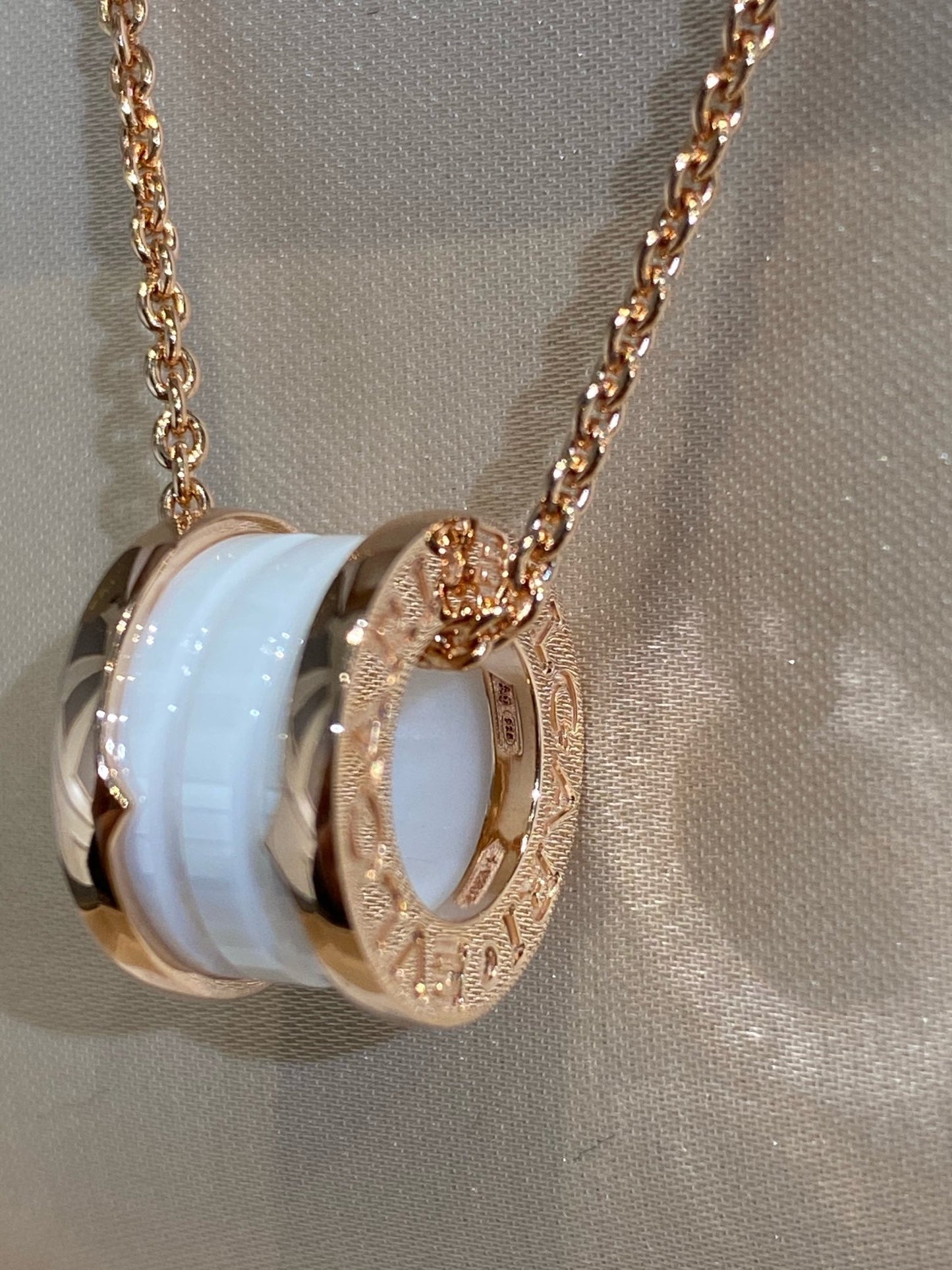 [Windsor Jewelry]ZERO 1 WHITE CERAMIC PINK GOLD NECKLACE