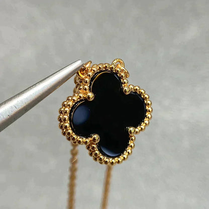 [Windsor Jewelry]CLOVER 15MM BLACK ONYX SINGLE FLOWER NECKLACE