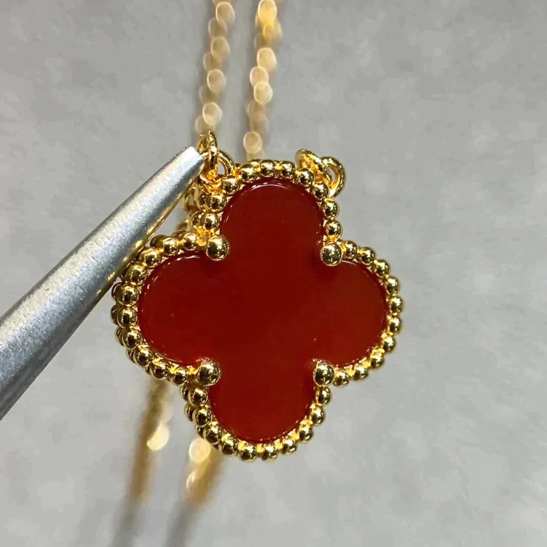 [Windsor Jewelry]CLOVER 15MM CARNELIAN SINGLE FLOWER NECKLACE
