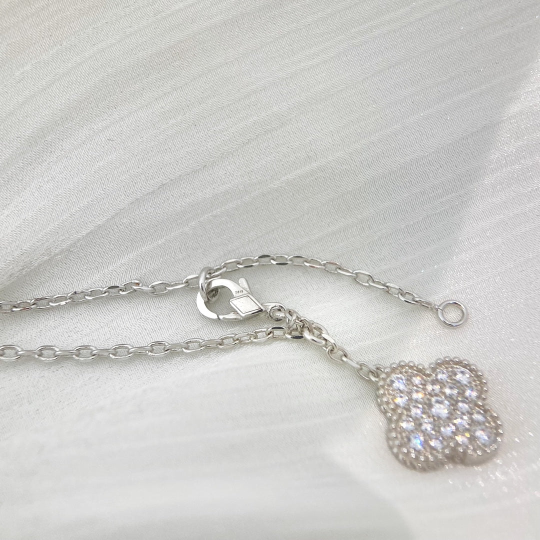 [Windsor Jewelry]CLOVER 5 MOTIFS SILVER DIAMONDS NECKLACE