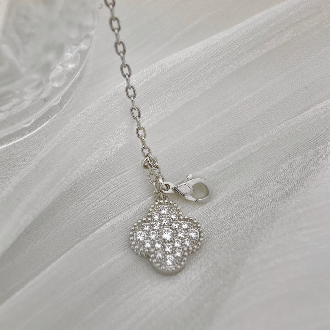 [Windsor Jewelry]CLOVER 5 MOTIFS SILVER DIAMONDS NECKLACE