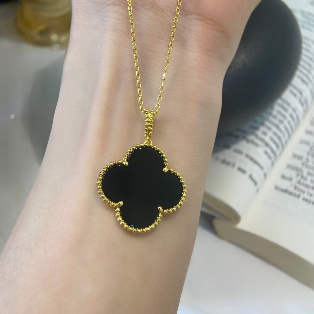 [Windsor Jewelry]CLOVER 25MM NECKLACE GOLD ONYX