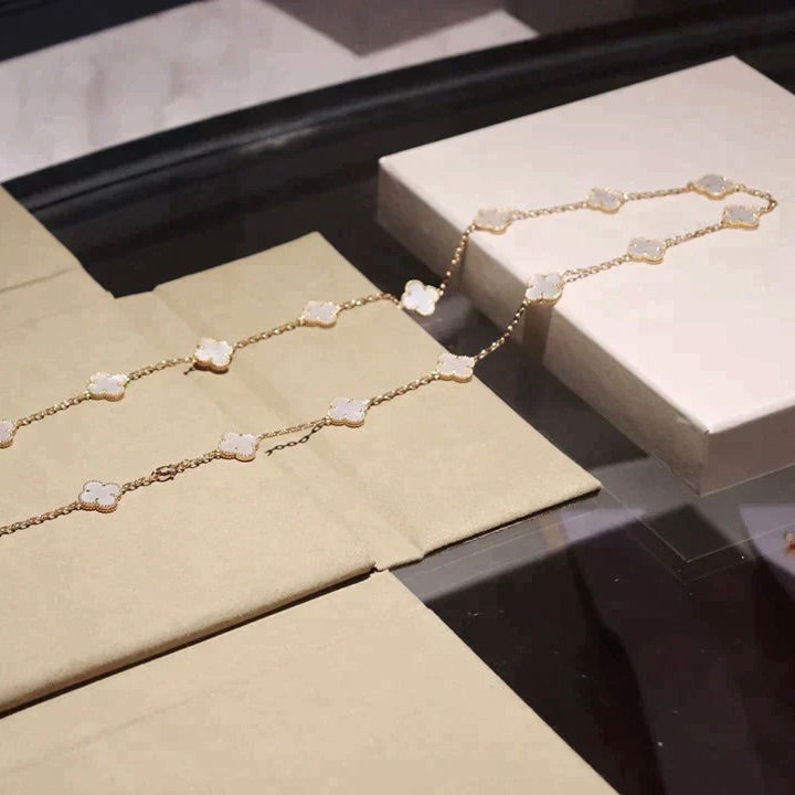 [Windsor Jewelry]CLOVER 20 MOTIFS WHITE MOP NECKLACE