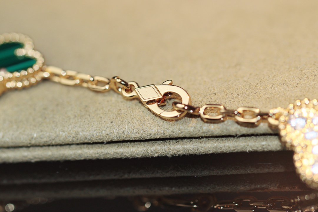 [Windsor Jewelry]CLOVER 20 MOTIFS ONYX ROSE GOLD