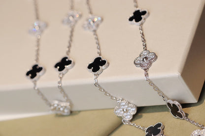 [Windsor Jewelry]CLOVER 20 MOTIFS ONYX DIAMOND SILVER