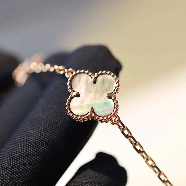 [Windsor Jewelry]CLOVER 20 MOTIFS DARK MOP DIAMOND  NECKLACE