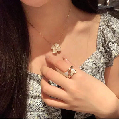 [Windsor Jewelry]CLOVER MOP DIAMOND ROSE GOLD NECKLACE