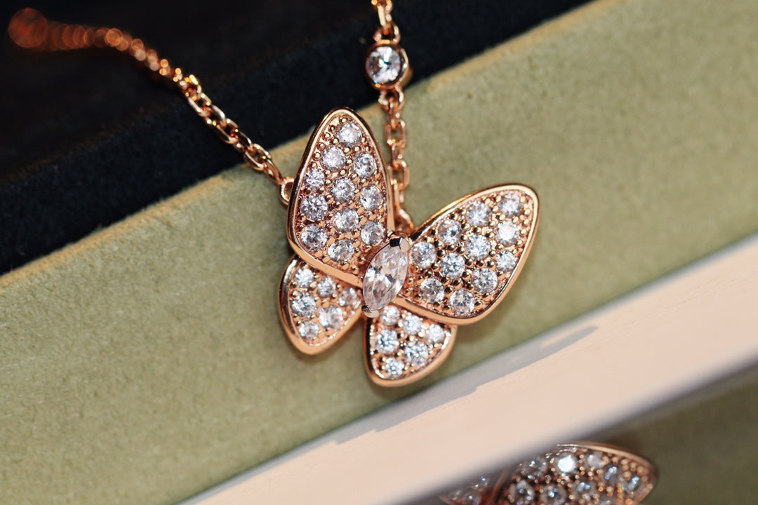 [Windsor Jewelry]BUTTERFLY DIAMOND NECKLACE