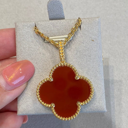 [Windsor Jewelry]CLOVER 25MM NECKLACE GOLD CARNELIAN