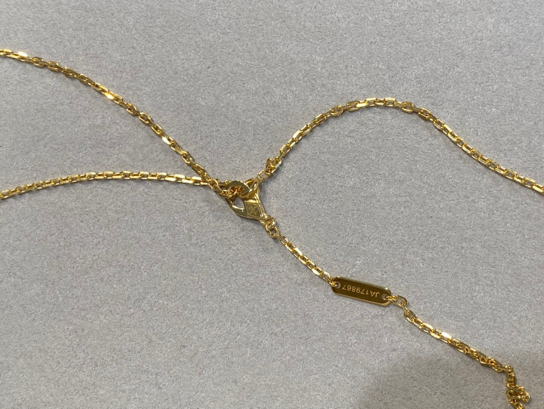 [Windsor Jewelry]CLOVER 25MM NECKLACE GOLD CARNELIAN