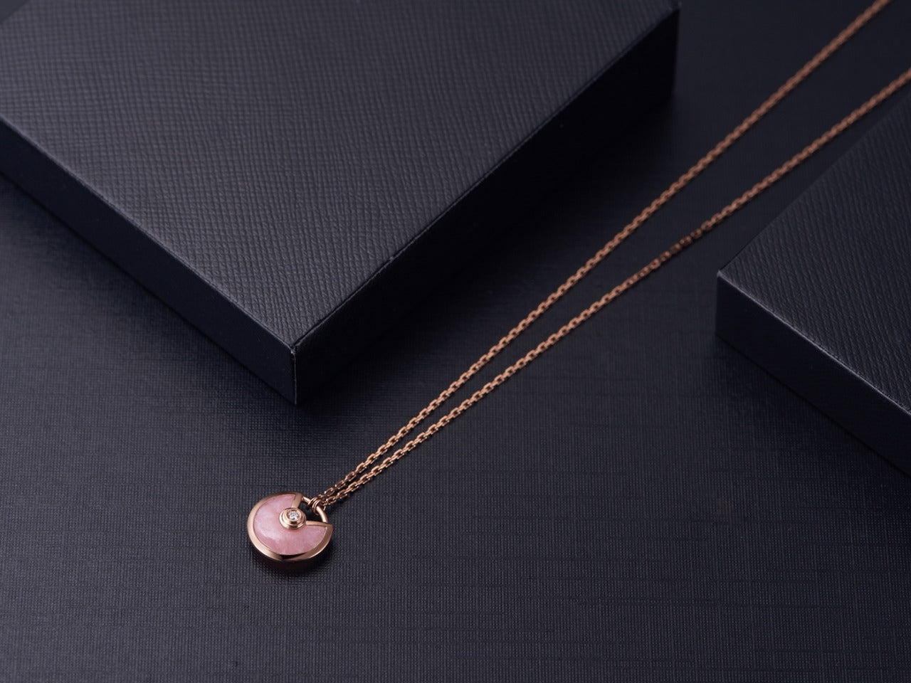 [Windsor Jewelry]AMULETTE ROSE GOLD PINK MOP NECKLACE