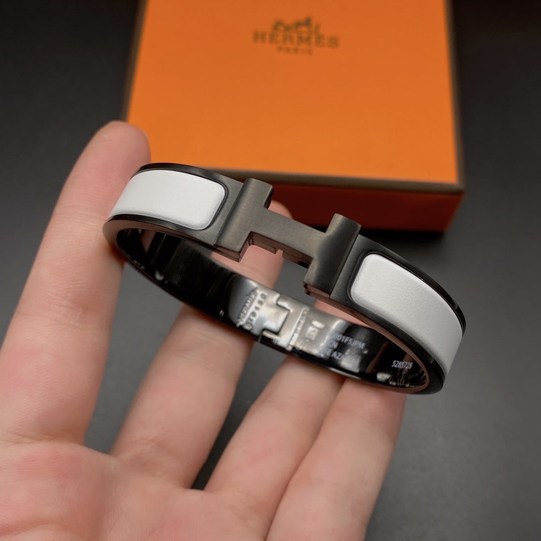 [Windsor Jewelry]H BRACELET 12MM BLACK WHITE CERAMIC