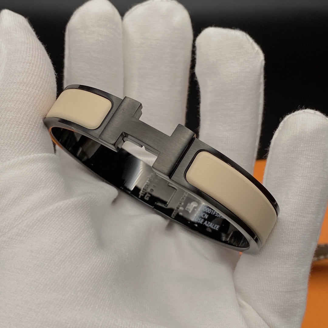 [Windsor Jewelry]H BRACELET 12MM BLACK BEIGE CERAMIC