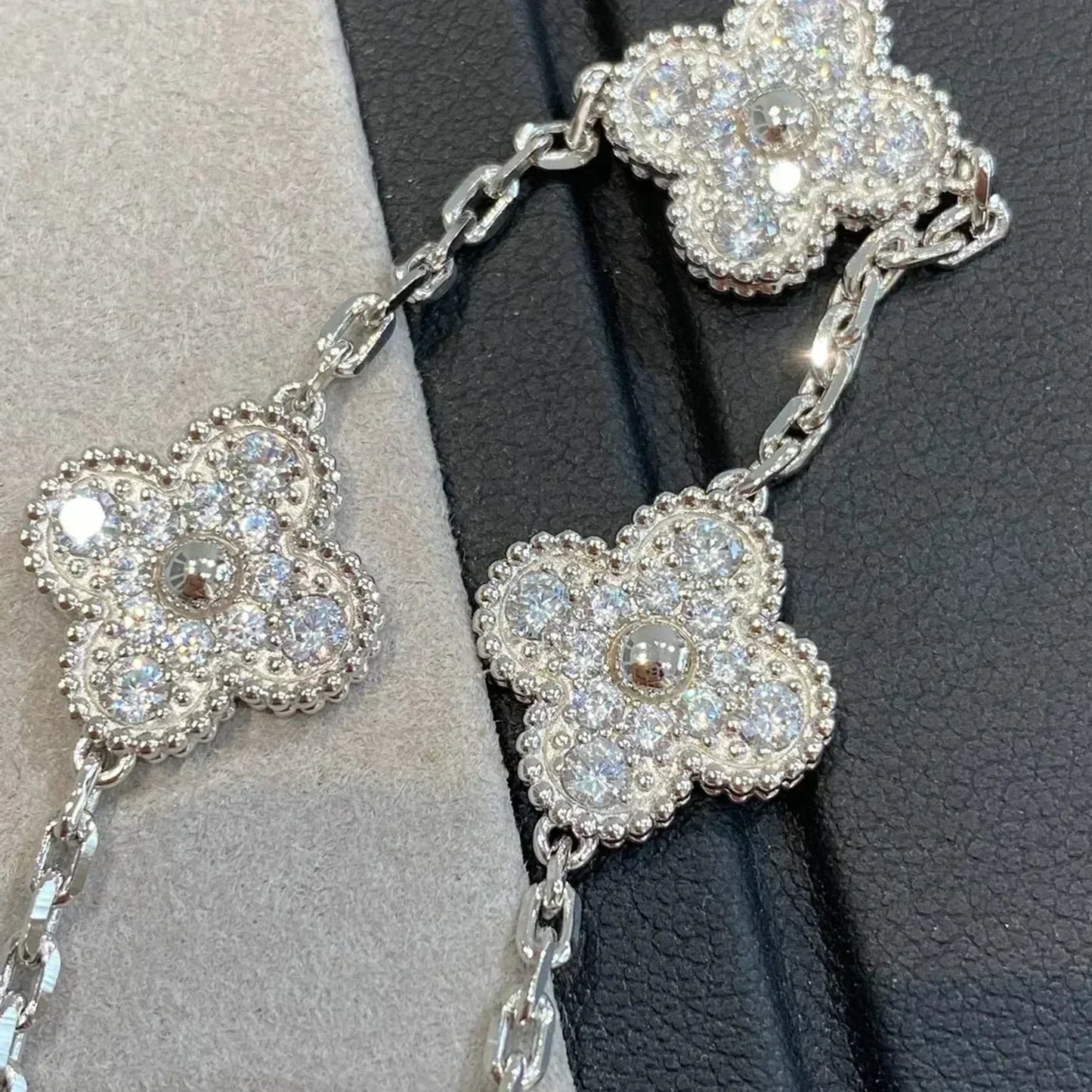 [Windsor Jewelry]CLOVER 5 MOTIFS  DIAMOND BRACELET SILVER
