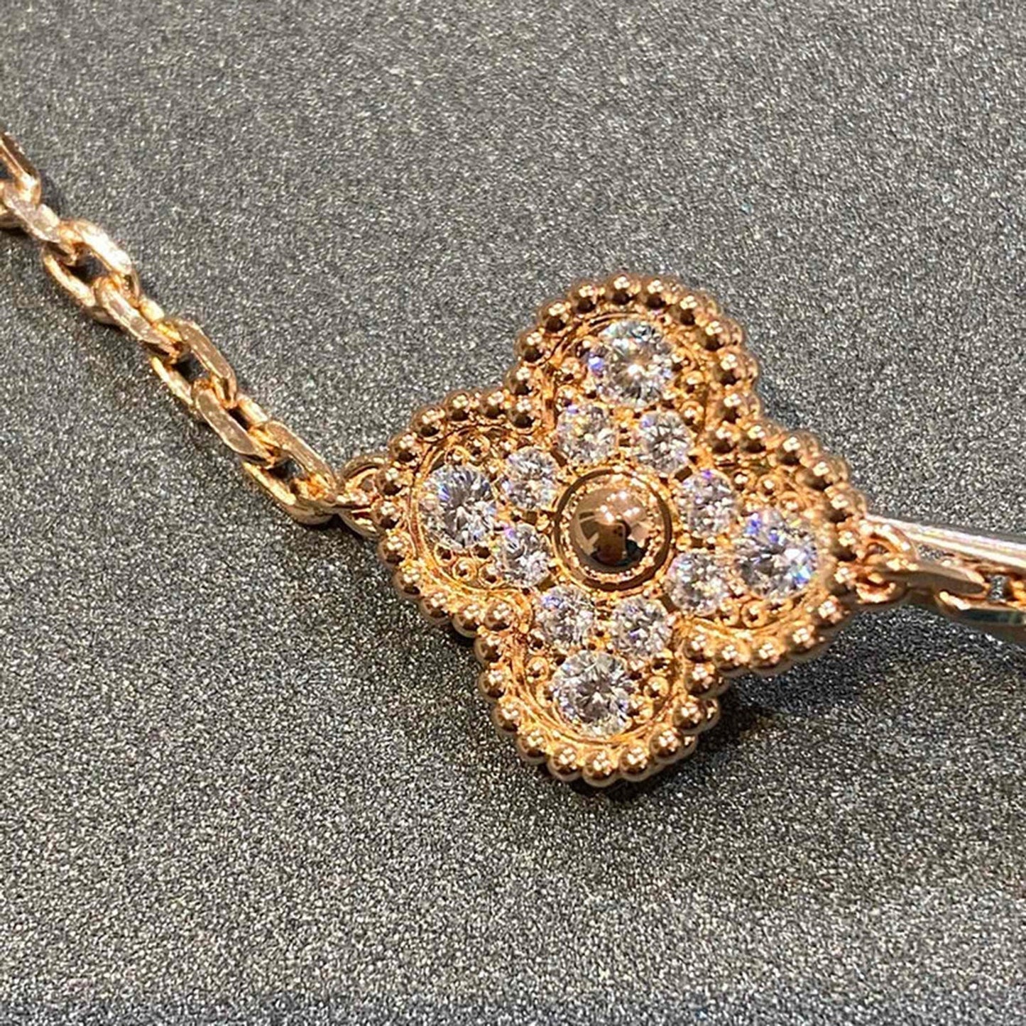 [Windsor Jewelry]CLOVER 5 MOTIFS  FULL DIAMOND BRACELET