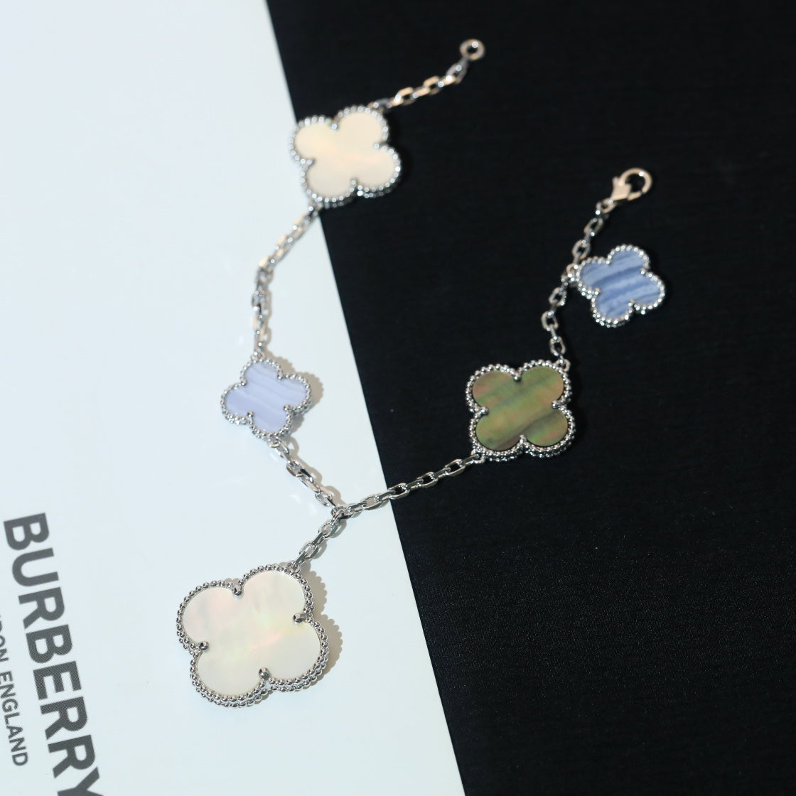 [Windsor Jewelry]CLOVER BRACELET 5 MOTIFS MOP CHALCEDONY SILVER