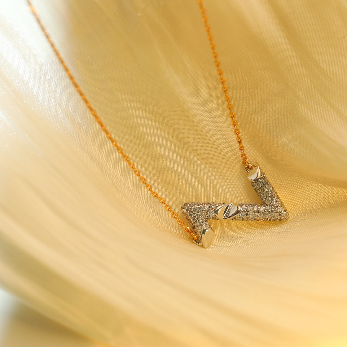 [Windsor Jewelry]VOLT SILVER DIAMOND PEDANT NECKLACE