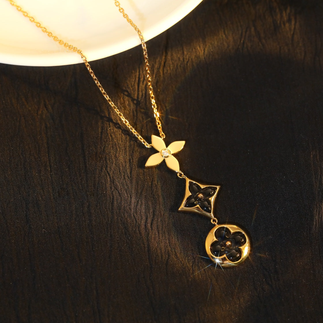 [Windsor Jewelry]STAR AND SUN ONYX PINK GOLD NECKLACE