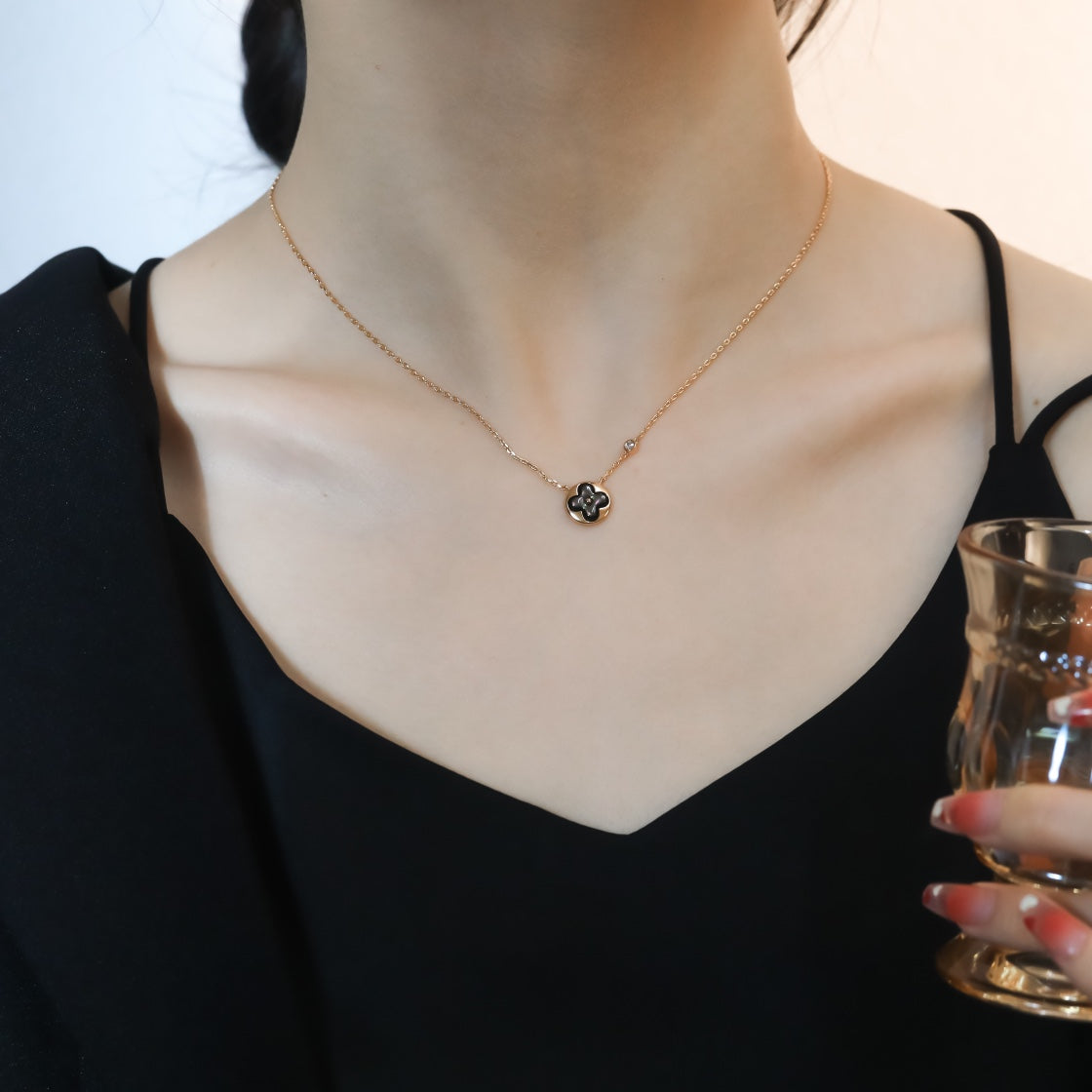 [Windsor Jewelry]SUN PEDANT PINK GOLD 1 DIAMOND NECKLACE