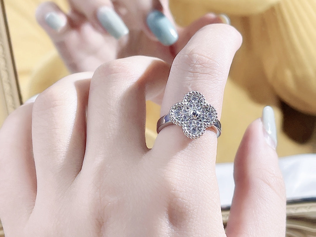 [Windsor Jewelry]CLOVER DIAMOND RING
