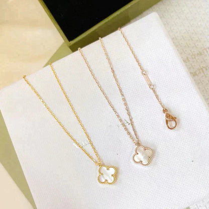 [Windsor Jewelry]CLOVER MINI 9.5MM WHITE MOTHER-OF-PEARL NECKLACE
