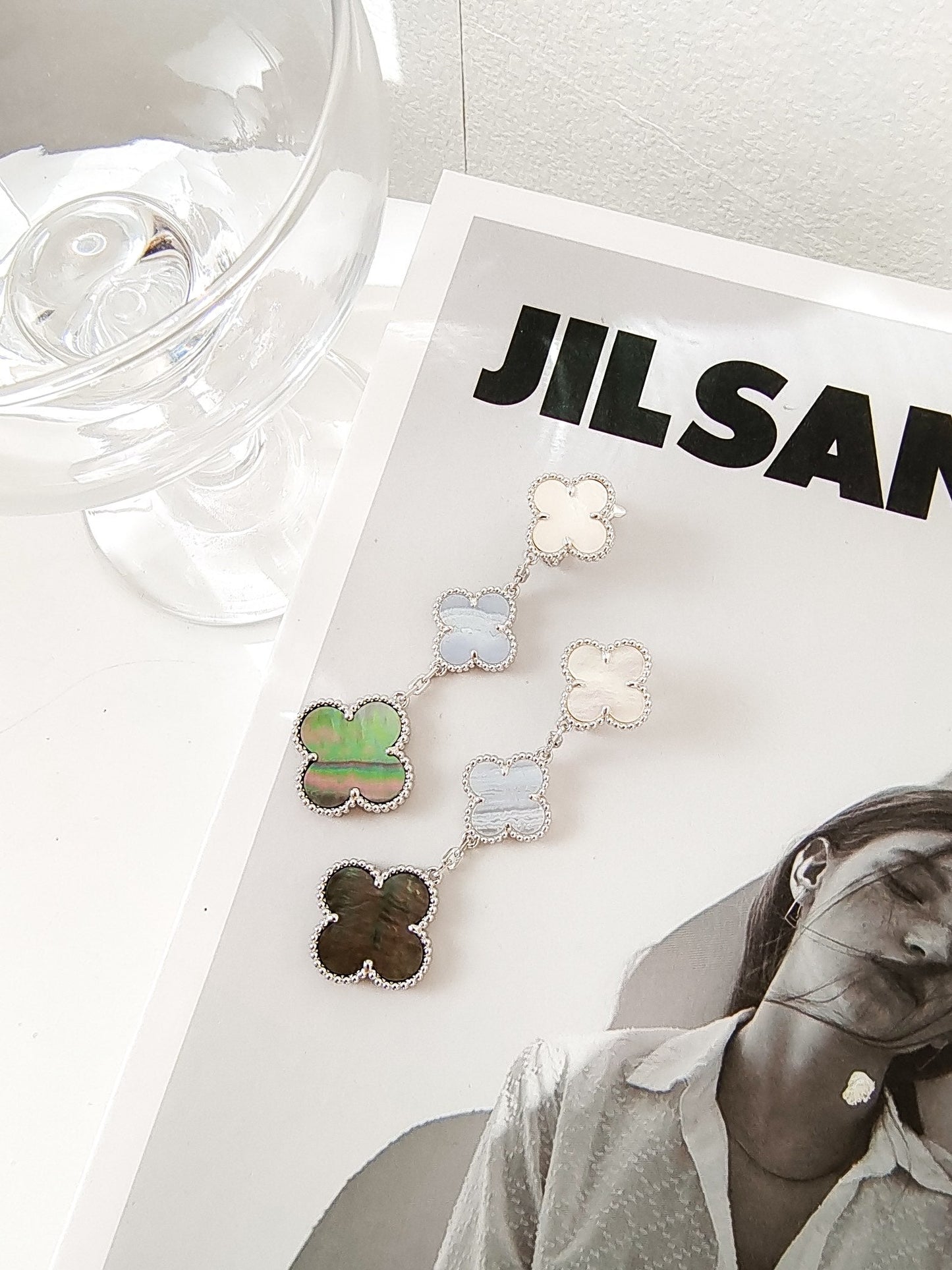 [Windsor Jewelry]CLOVER 3 MOTIFS CHALCEDONY DARK MOP SILVER EARRINGS