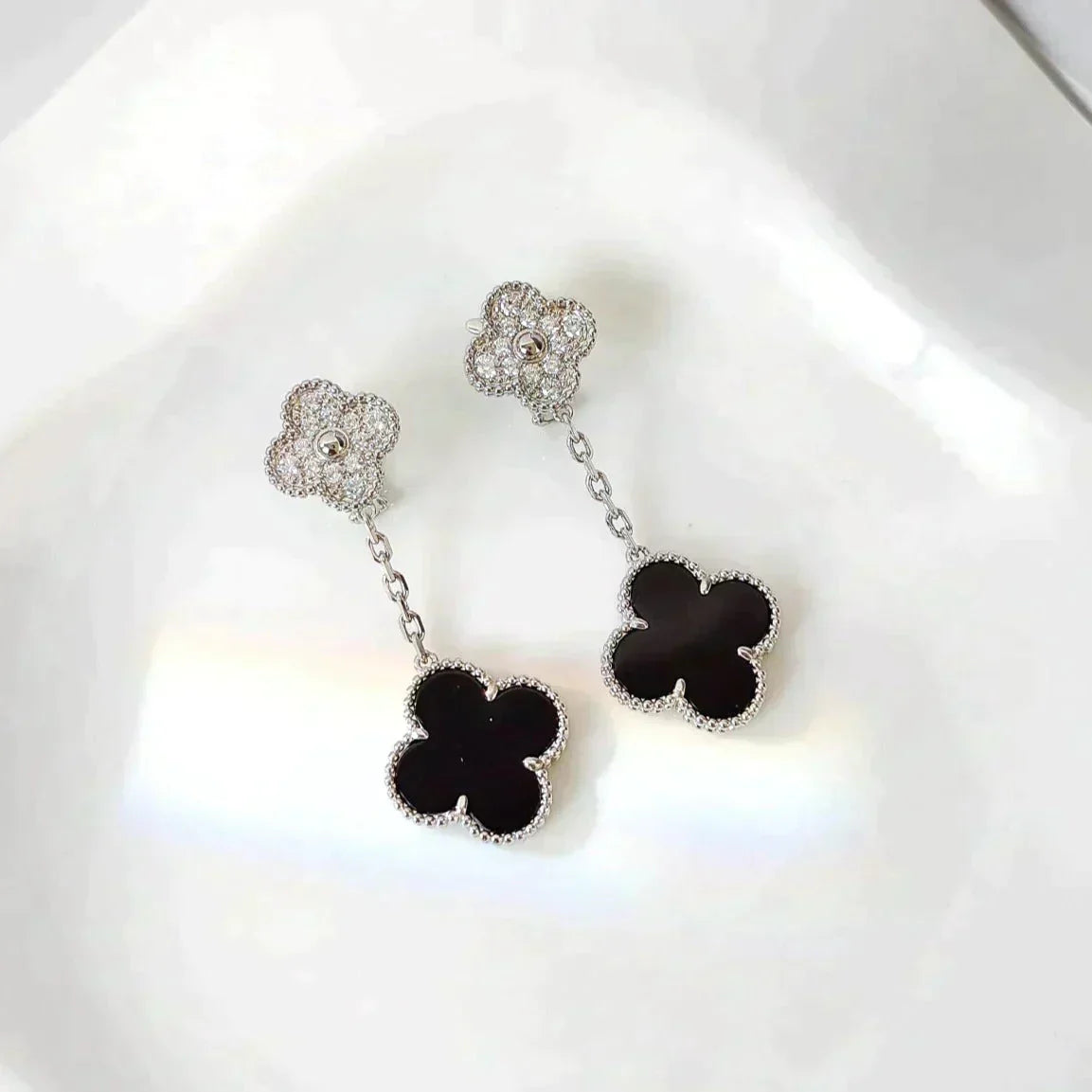 [Windsor Jewelry]CLOVER 2 MOTIFS  DIAMOND ONYX EARRINGS SILVER