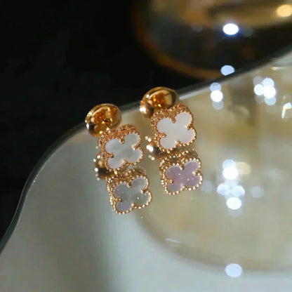 [Windsor Jewelry]CLOVER MINI 9.5MM WHITE MOP EARRINGS