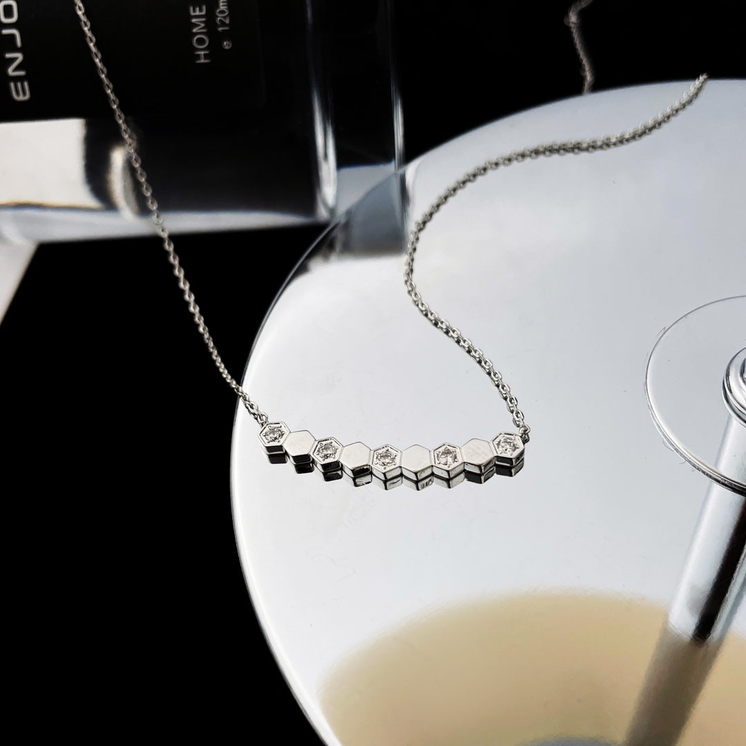 [Windsor Jewelry]BEE MY LOVE DIAMOND NECKLACE