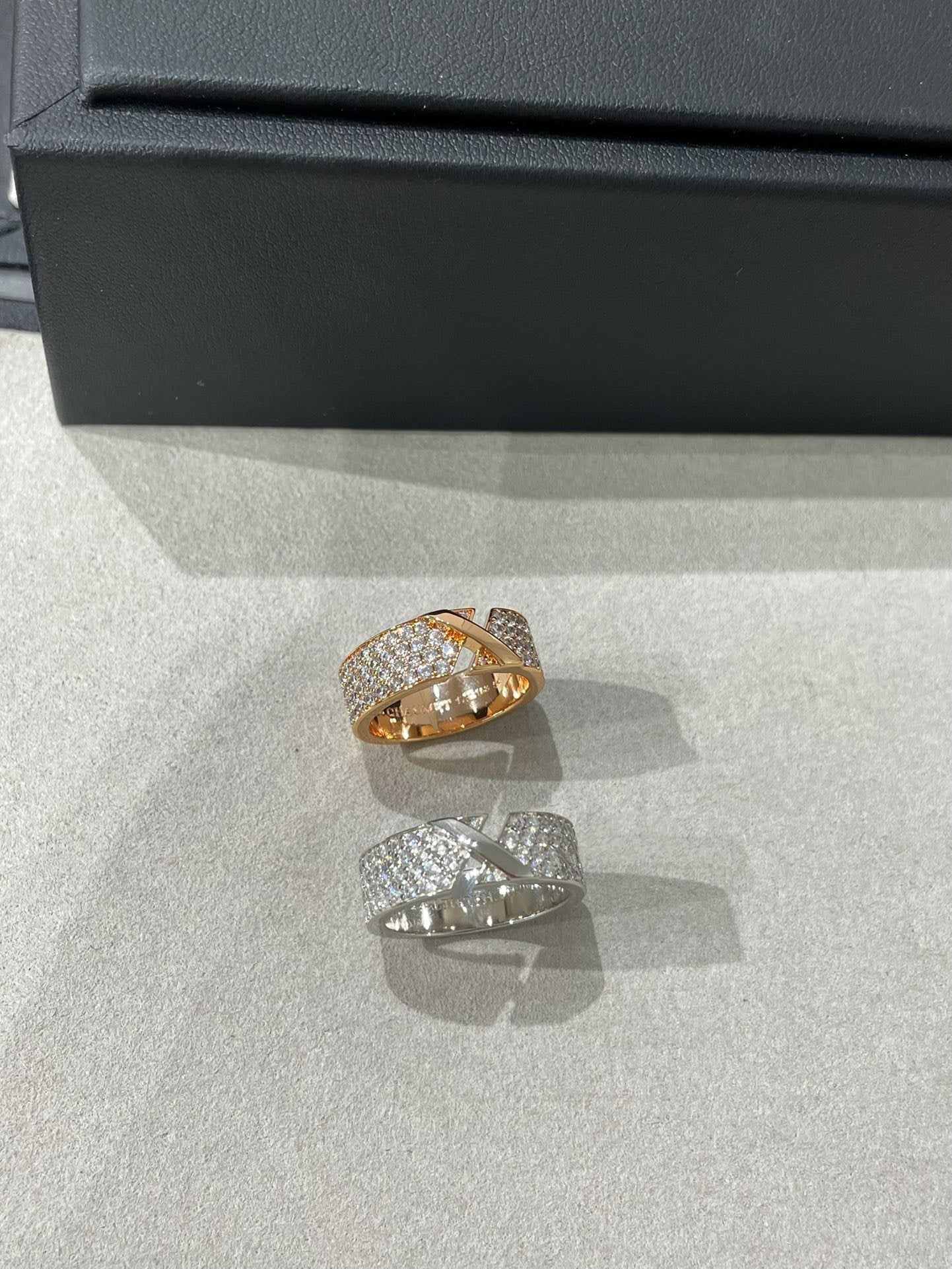 [Windsor Jewelry]LIENS EVIDENCE  DIAMOND PAVED RING