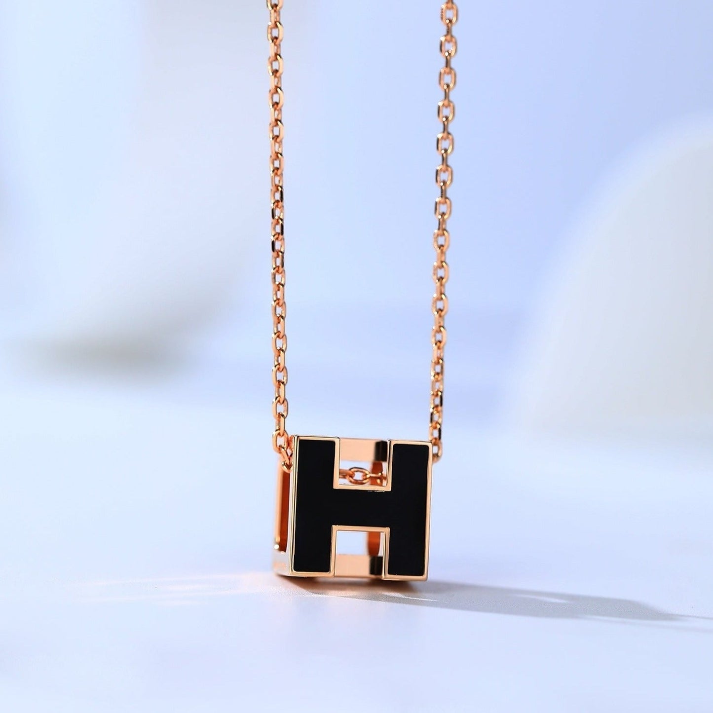 [Windsor Jewelry]H CAGE PINK GOLD NECKLACE