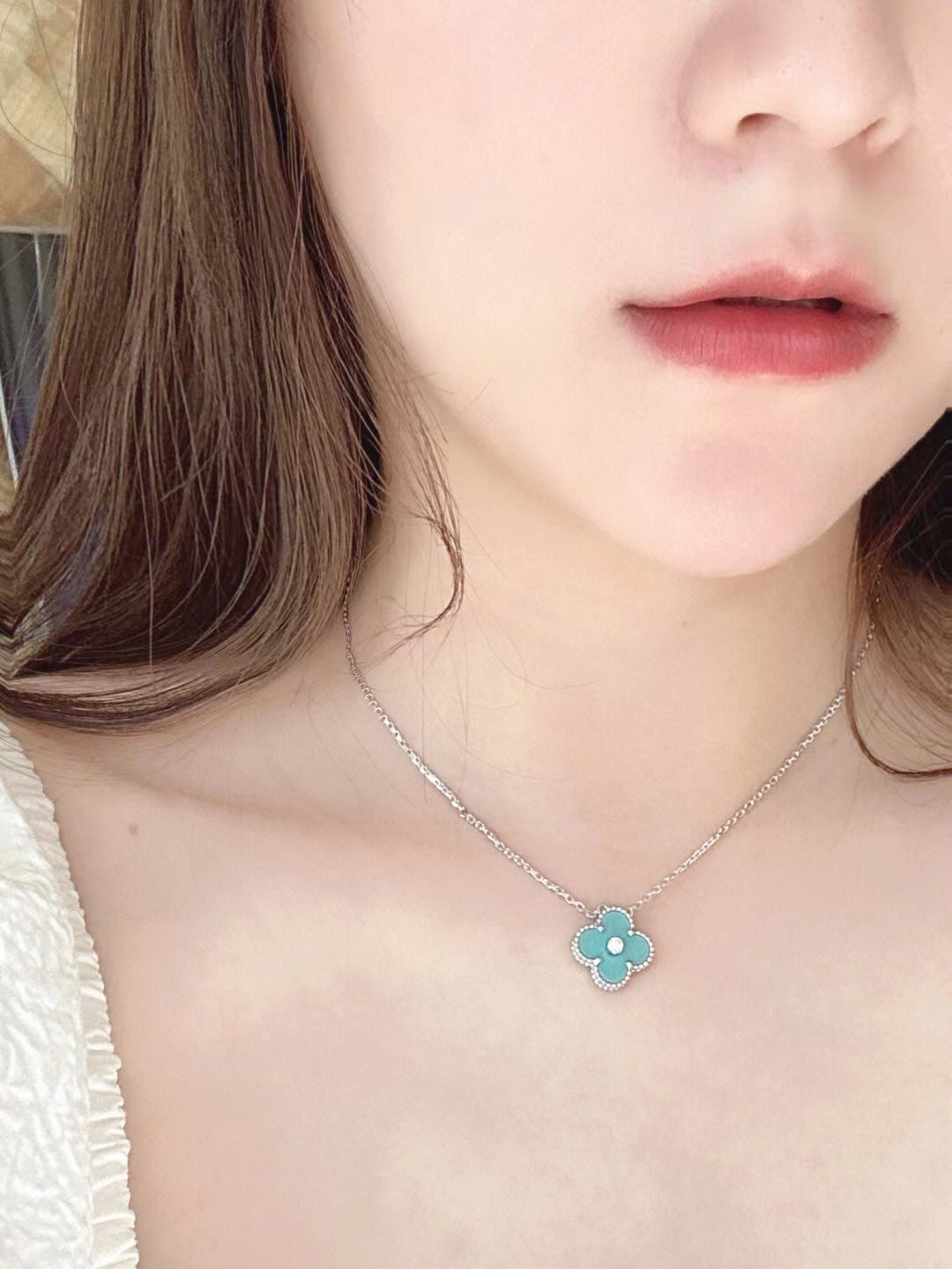 [Windsor Jewelry]CLOVER 1 DIAMOND LIGHT BLUE SILVER NECKLACE