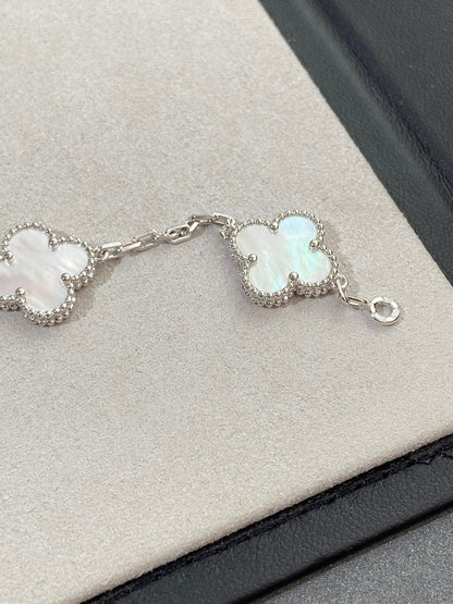 [Windsor Jewelry]CLOVER SILVER MOP 5 MOTIF BRACELET