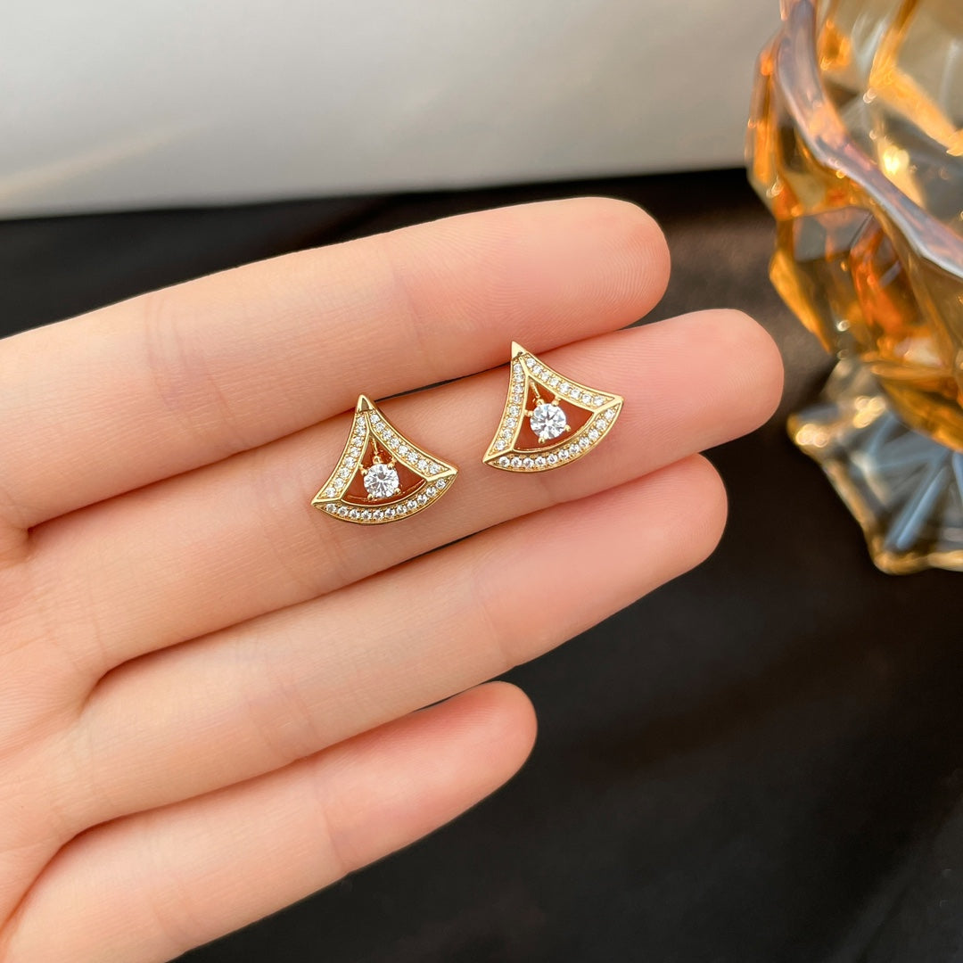[Windsor Jewelry]DREAM MINI DIAMOND STUD EARRINGS