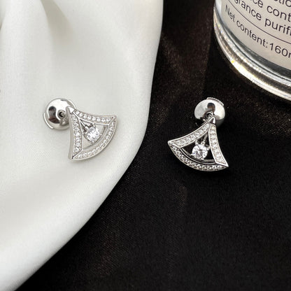 [Windsor Jewelry]DREAM MINI DIAMOND STUD EARRINGS