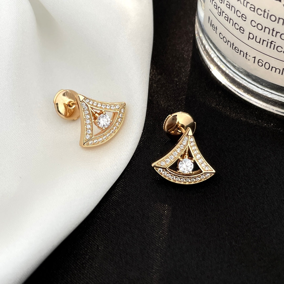 [Windsor Jewelry]DREAM MINI DIAMOND STUD EARRINGS
