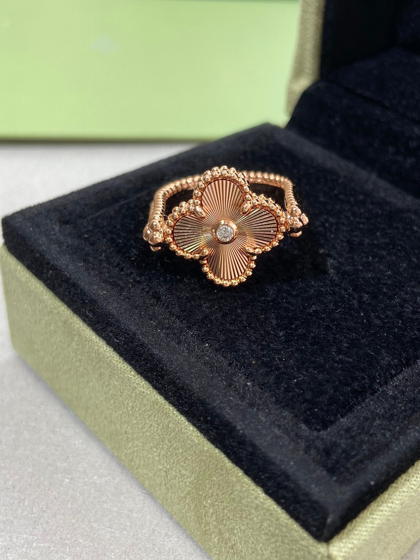 [Windsor Jewelry]CLOVER RIVERSIBLE ROSE GOLD RING
