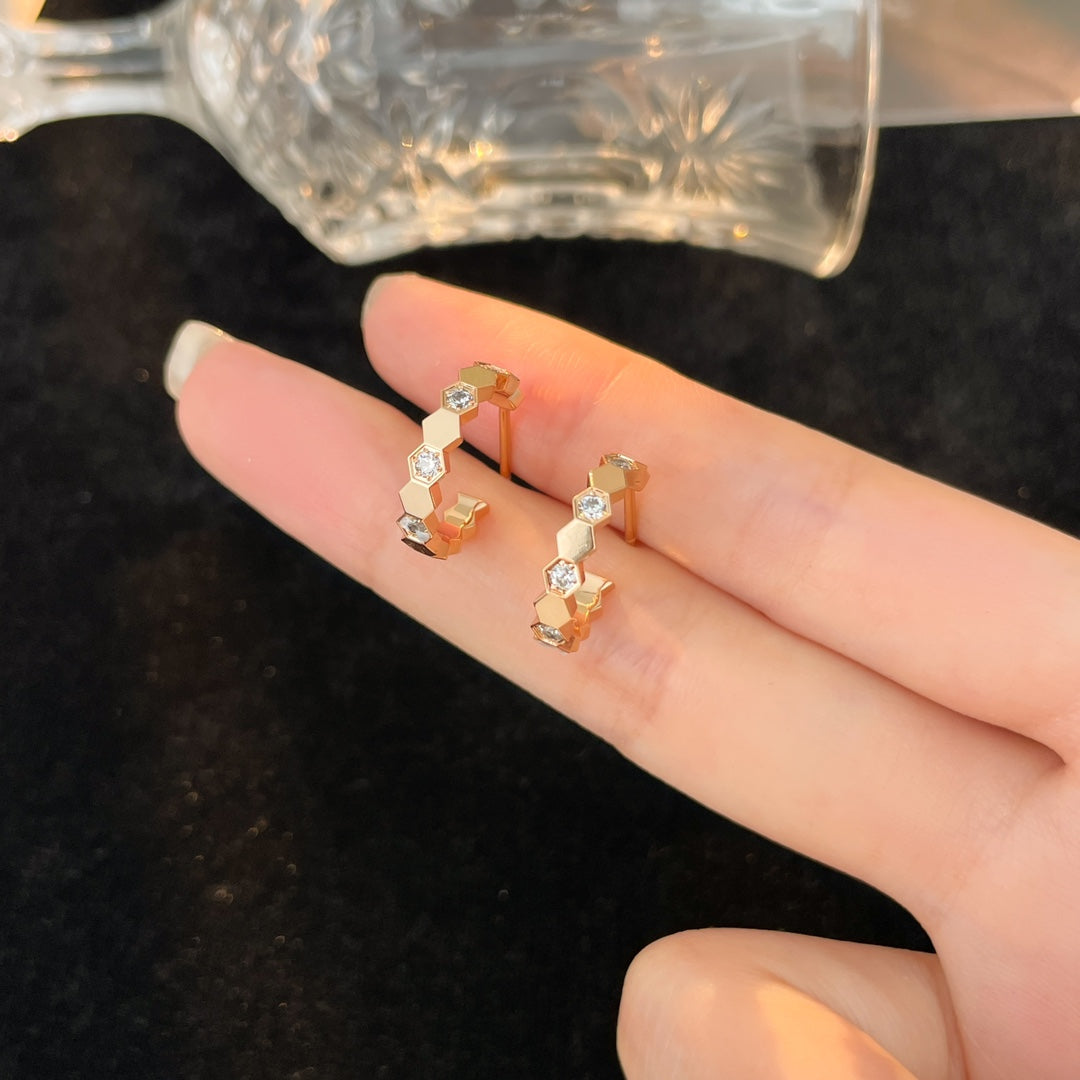 [Windsor Jewelry]BEE LOVE DIAMOND HOOP EARRINGS