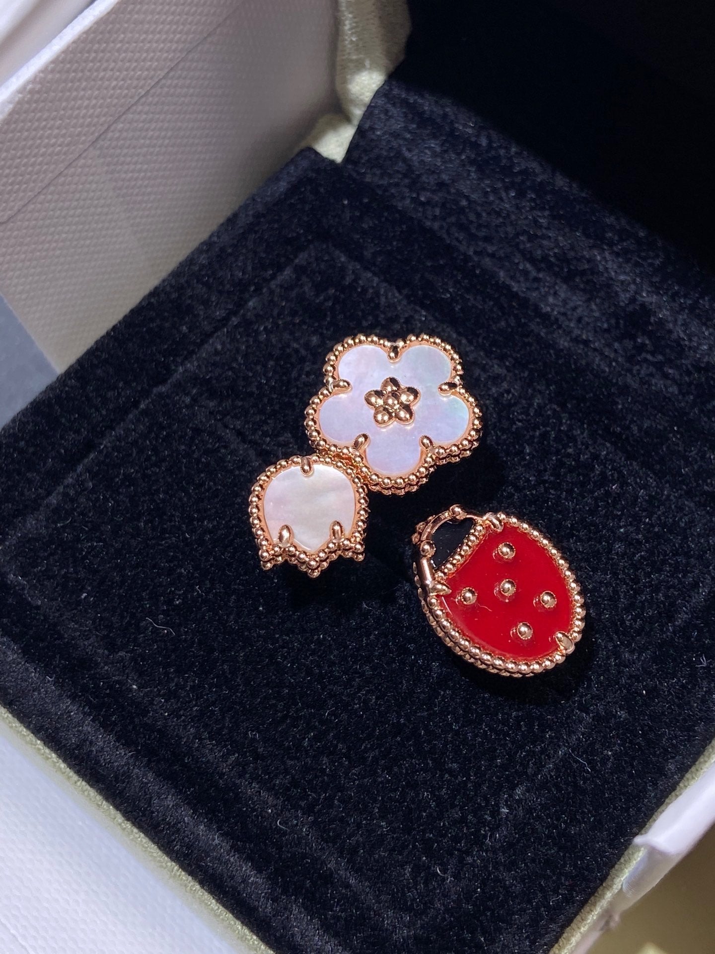 [Windsor Jewelry]LUCKY 3 MOTIF ROSE GOLD RING