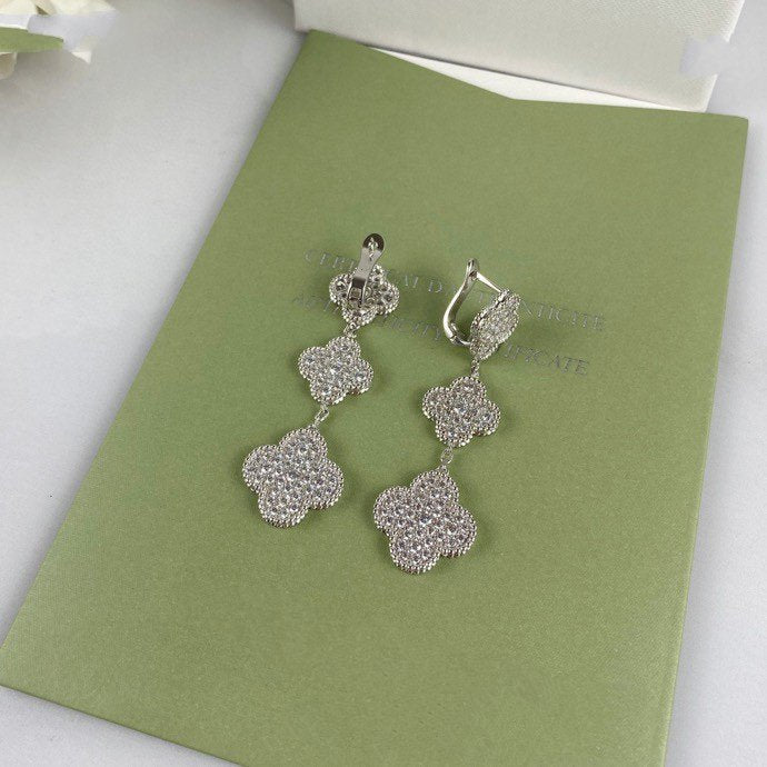 [Windsor Jewelry]CLOVER 3 MOTIF DIAMOND SILVER DROP EARRINGS