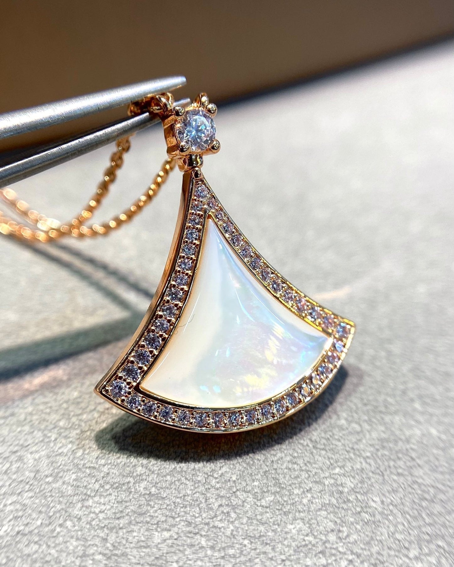 [Windsor Jewelry]DREAM MOP DIAMOND PAVED PINK GOLD NECKLACE