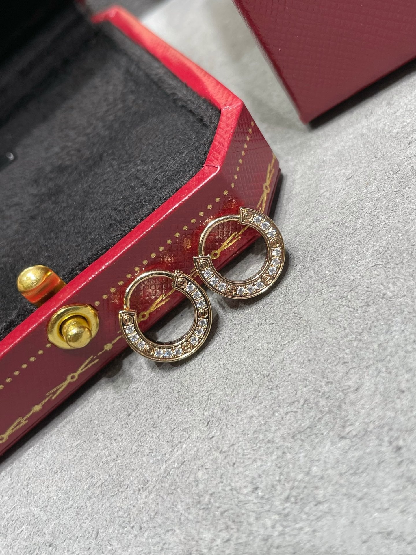 [Windsor Jewelry]LOVE DIAMOND EARRINGS