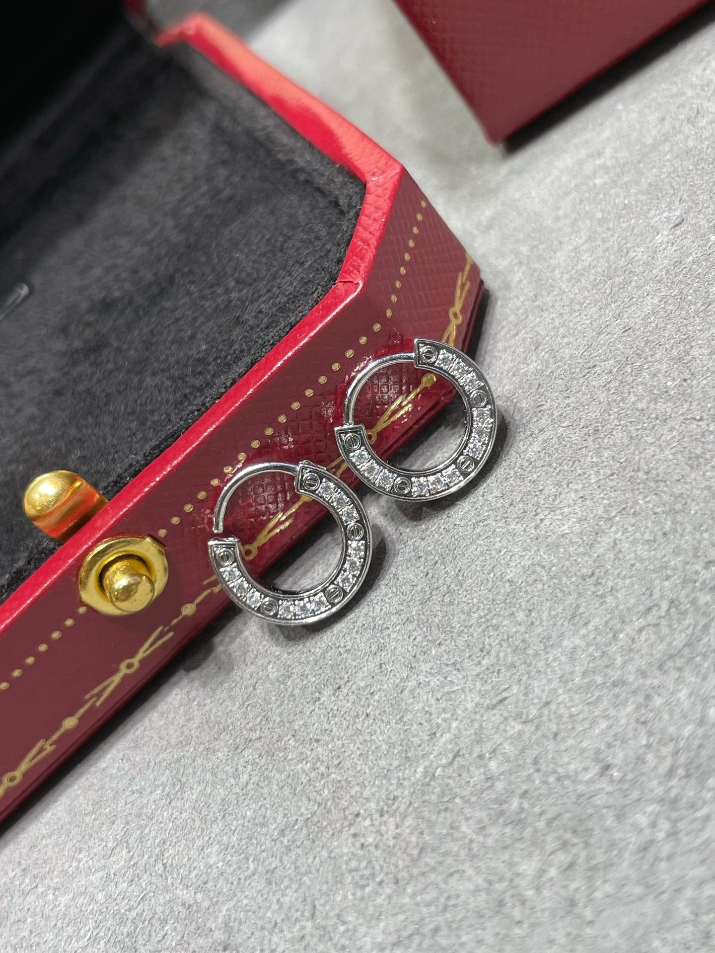 [Windsor Jewelry]LOVE DIAMOND EARRINGS