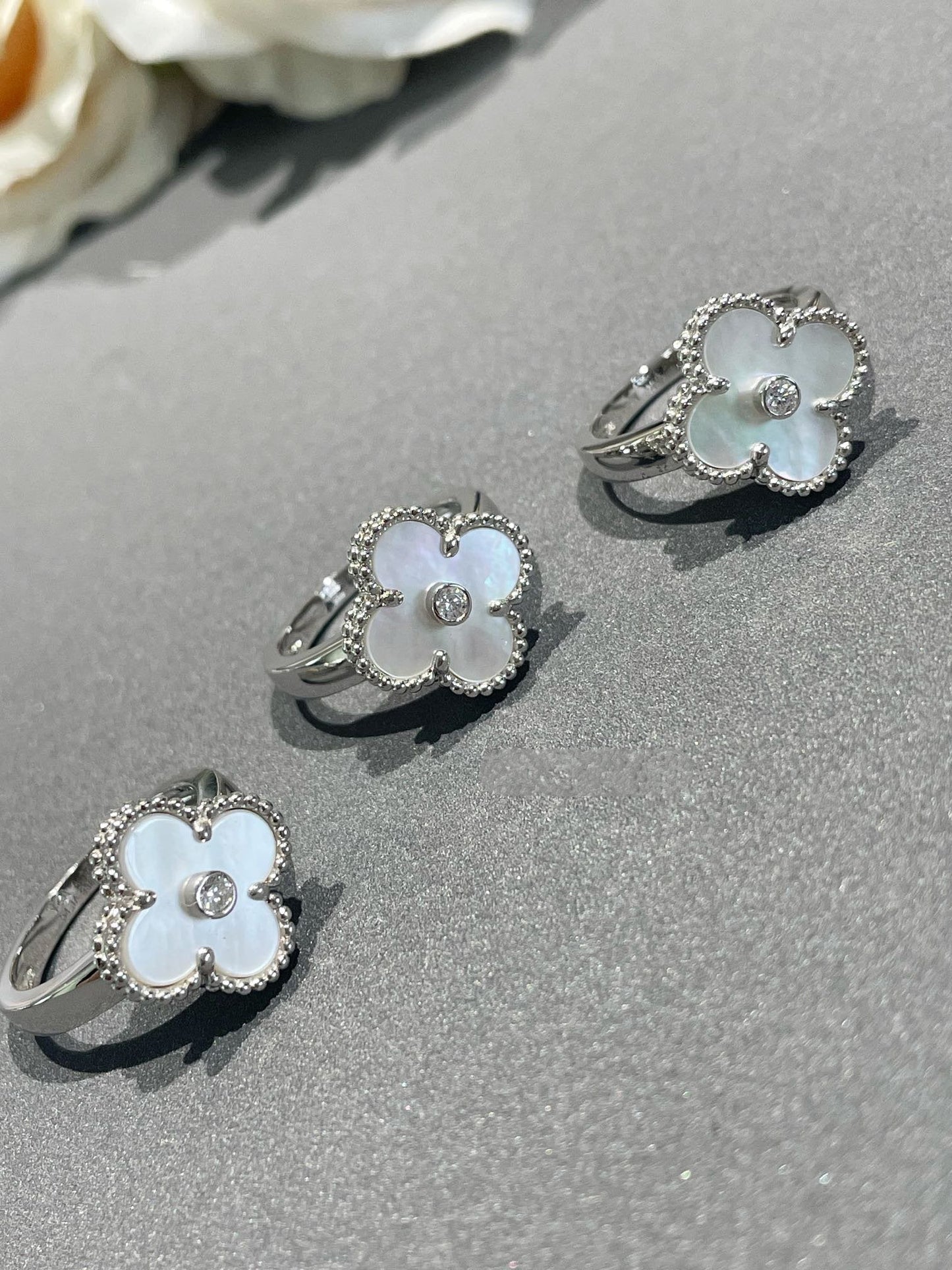 [Windsor Jewelry]CLOVER SILVER MOP DIAMOND RING