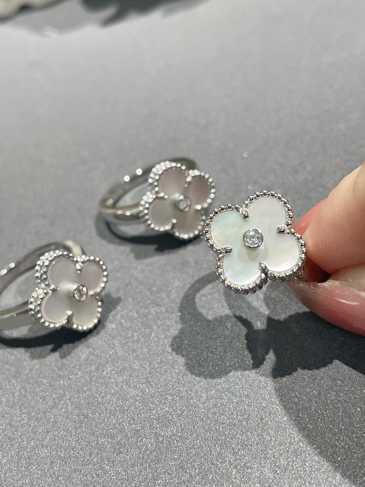 [Windsor Jewelry]CLOVER SILVER MOP DIAMOND RING
